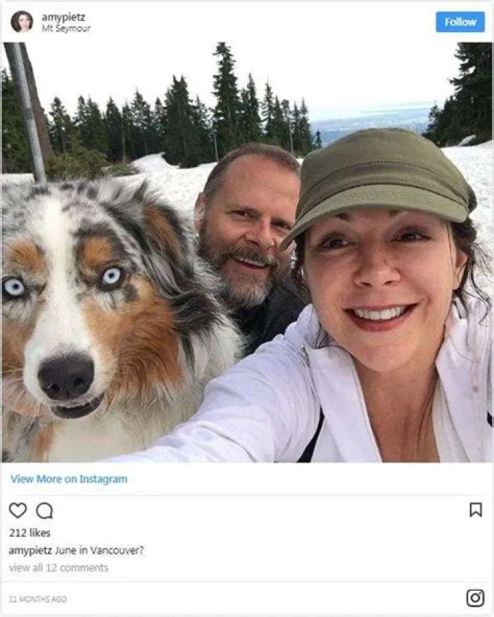 Amy Pietz Gave Family From Husband Away & Ready For Boyfriend & Dating Again