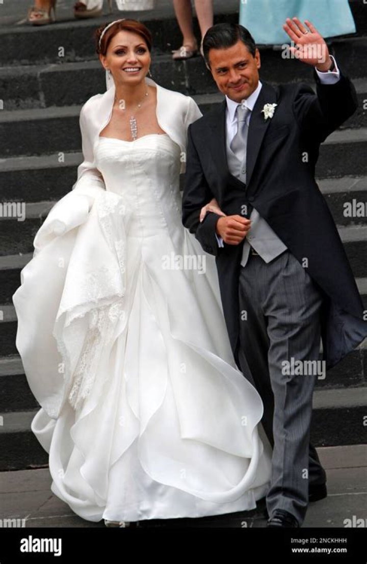Angelica Rivera wiki- How rich is the ex-wife of Enrique Peña Nieto?
