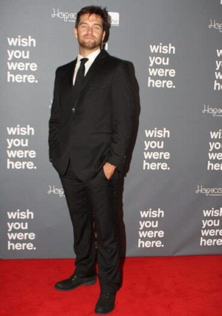 Antony Starr Height