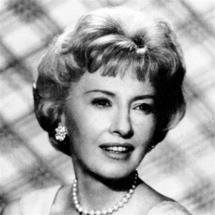 Barbara Stanwyck Height