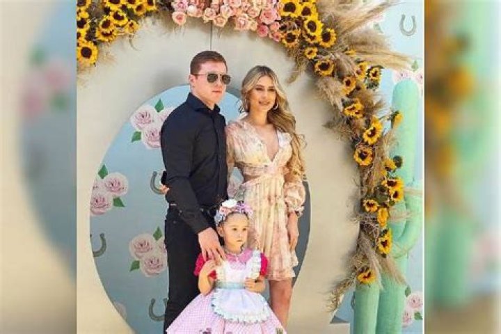 Canelo Álvarez’s Wife Fernanda Gómez – The Pair First Met In 2016