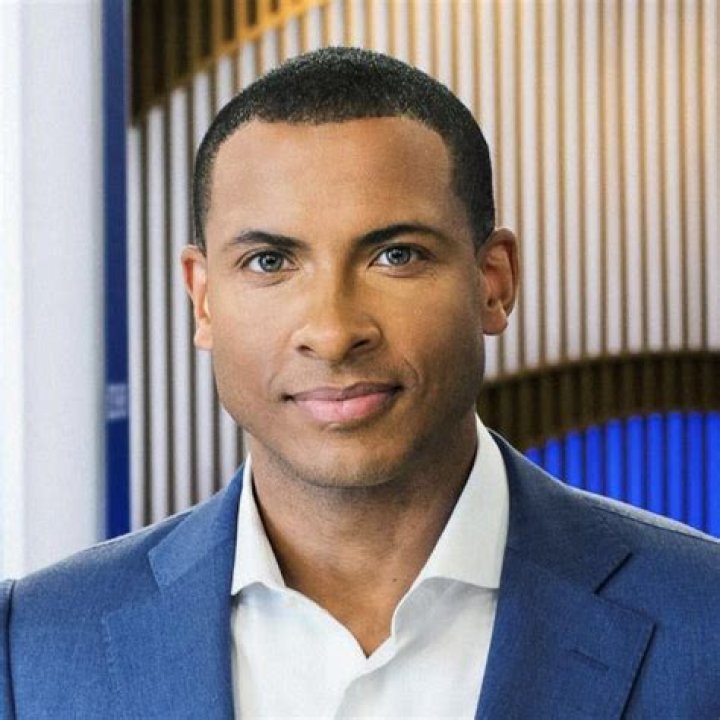 CBS’ Errol Barnett Wiki: From Gay Rumors To Complete Biography