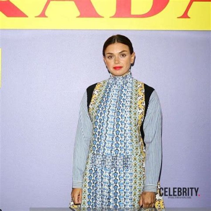 Chloe Pacey Wiki, Biographie, Age, Époux et informations - Celebrity.tn
