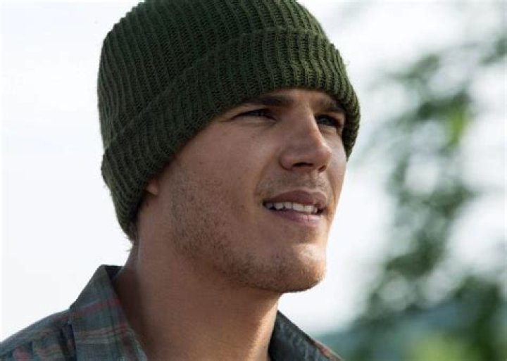 Chris Zylka – Biography, Facts & Life Story