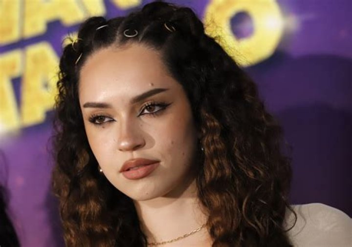 Daniella Chavez: Daniella Sexy Queen Bio, Career, Husband & net worth
