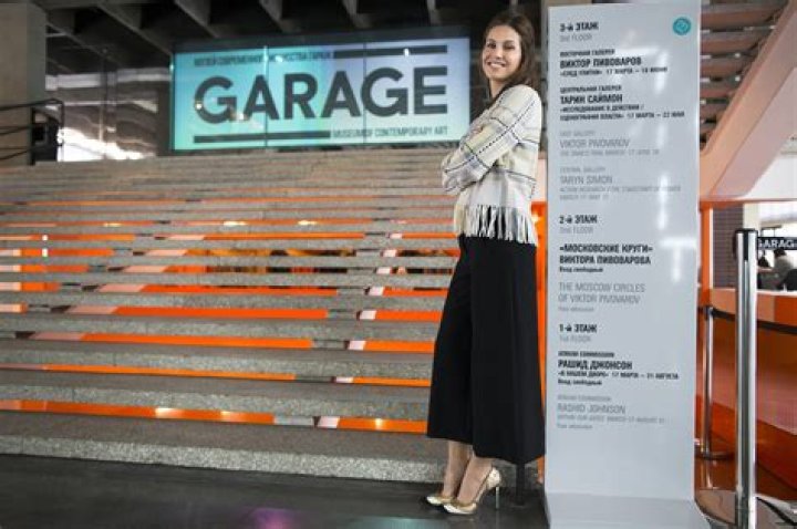 Dasha Zhukova Garage Magazine, Bio, Wiki, Age, Wedding, And Net Worth