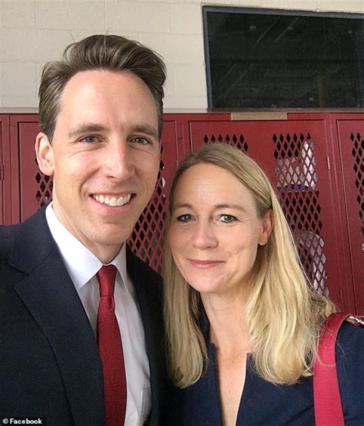 Erin Morrow Hawley Bio, Wikipedia, Age, Wedding, and Net Worth
