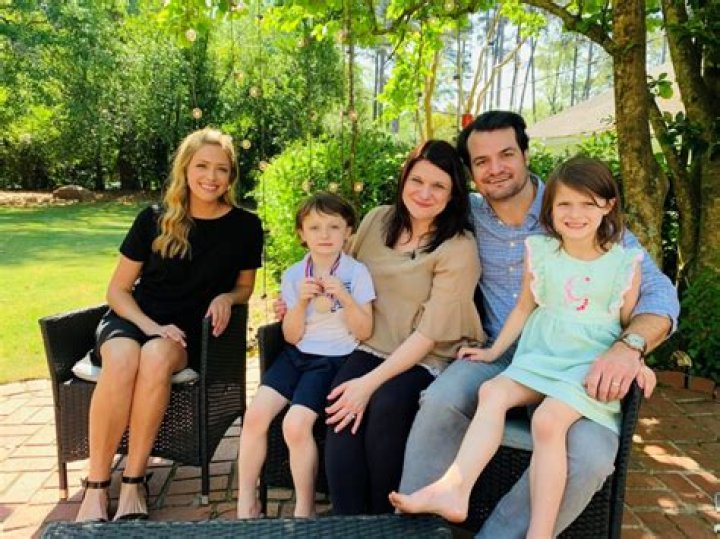 Hannah Cumler WIS, Bio, Wiki, Age, Height, Husband, Salary, and Net Worth
