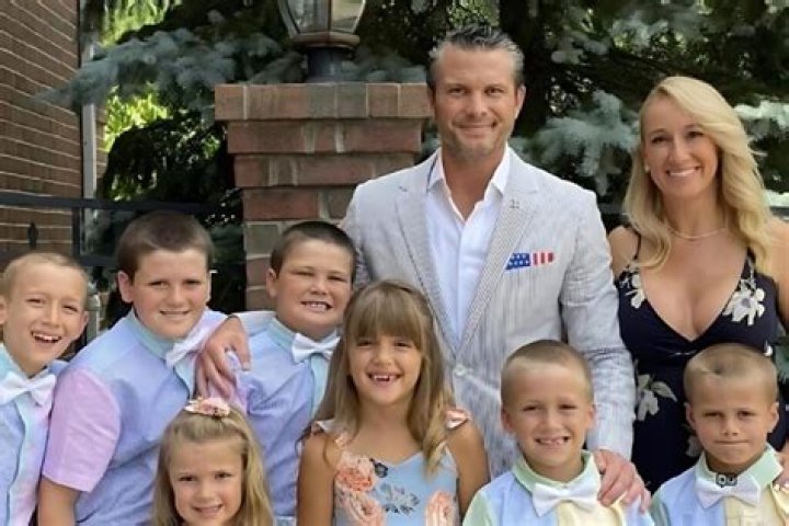 Kevin Fallon The Daily Beast, Bio, Wiki, Age, Height, Family, Wife, Salary, And Net Worth