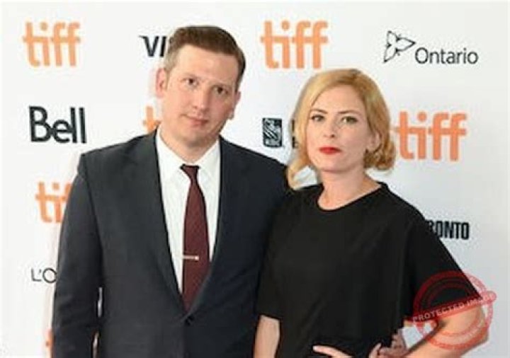 Liz Habib Professor, Bio, Wiki, Age, Height, Husband, Fox11, Salary, and Net Worth