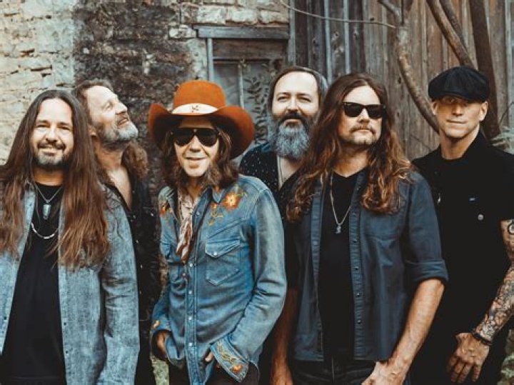 Lyrics & Translations of Hey Delilah by Blackberry Smoke