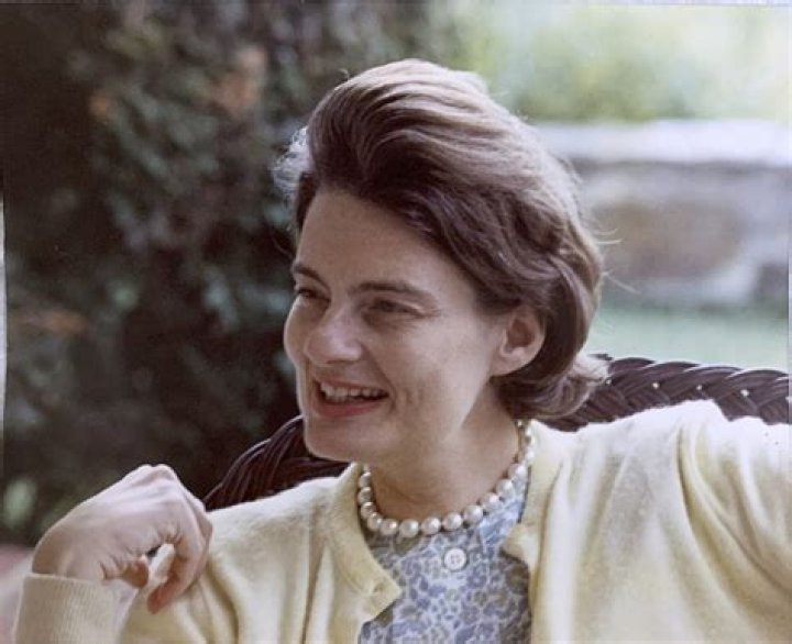 Marina Oswald Porter Bio, wiki, Age, Husband, Mark, and Today