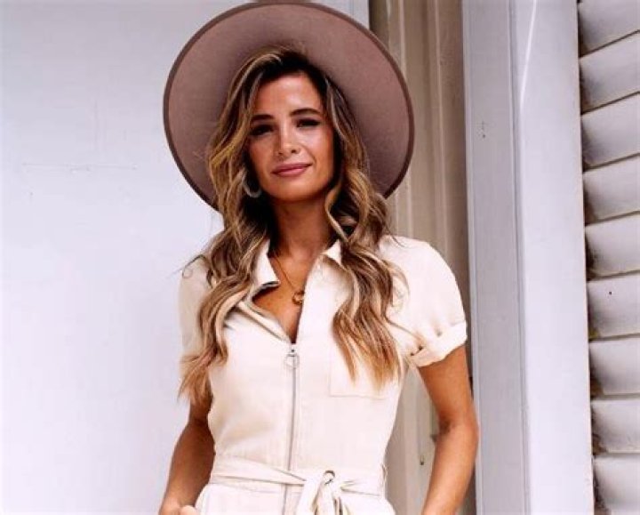 Naomie Olindo wiki, bio, net worth, nose job, lawsuit, boyfriend, marriage, kids.