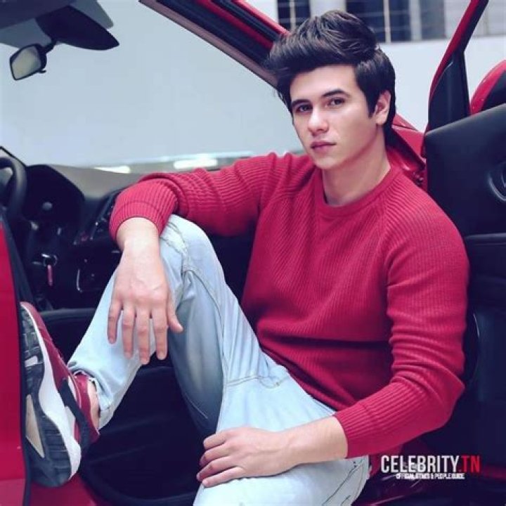 Nassim Ziadia Wiki, Biographie, Age, Taille, Mariage, Contact & Informations