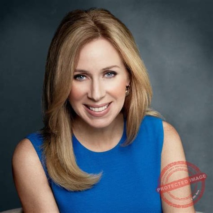 Valerie Castro CNBC, Bio, Wiki, Age, Height, Family, Husband, Salary, Net Worth